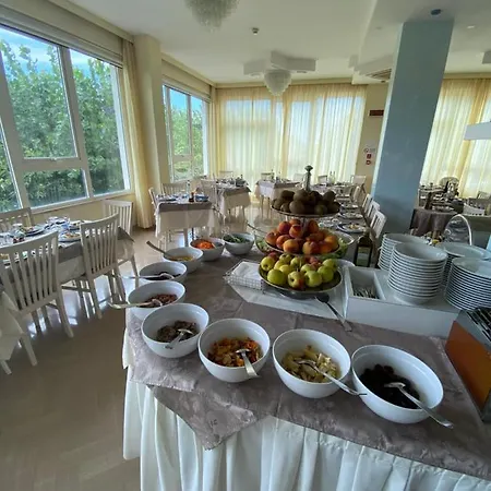 מלון Pari 3*