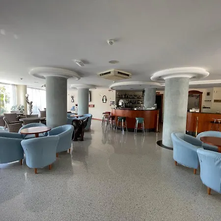 Pari Hotel 3*